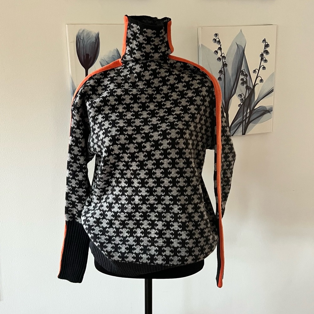 Sweater new